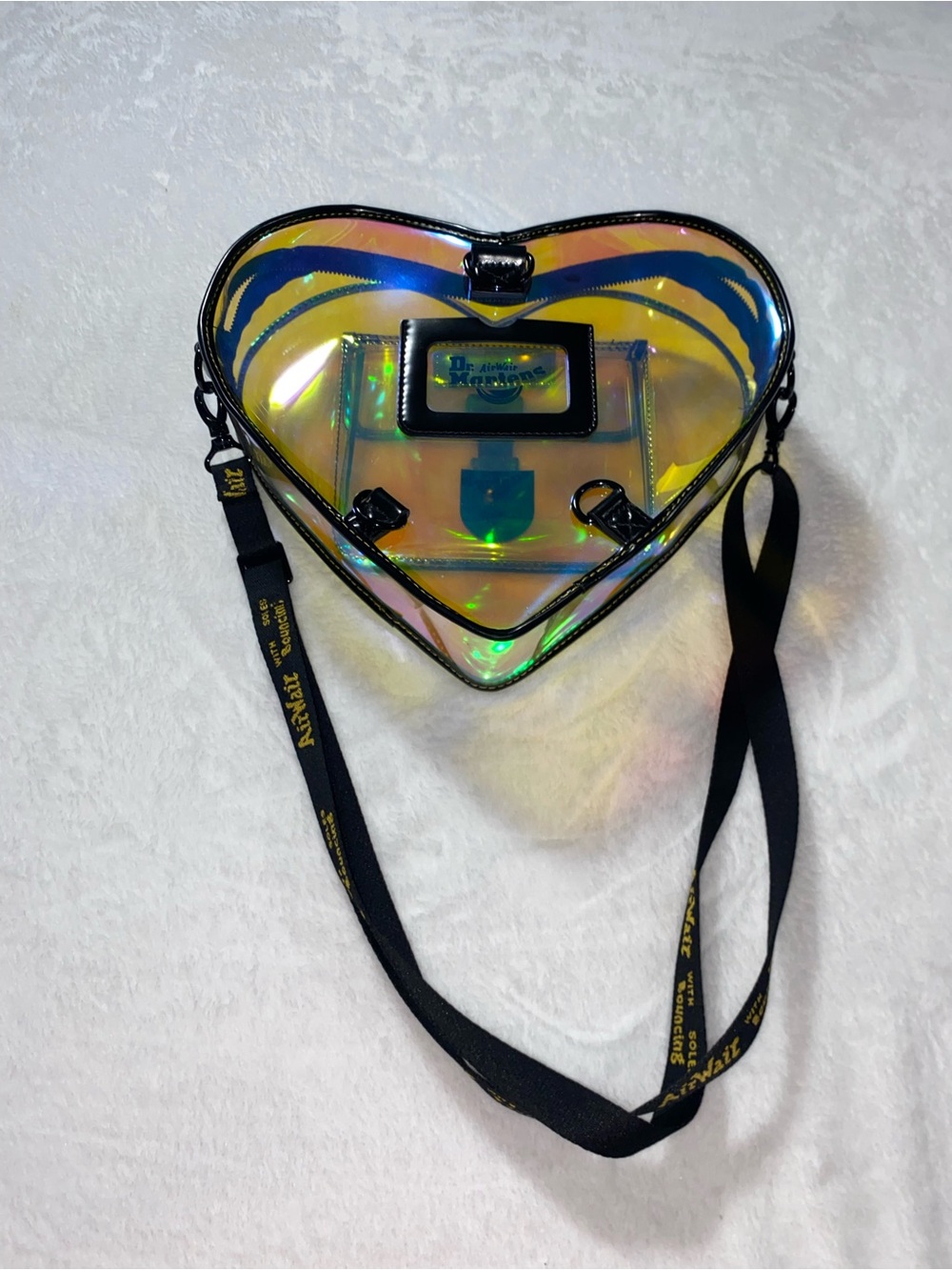 Dr Martens Iridescent heart-shaped crossbody Backpack - Picture 3 of 5